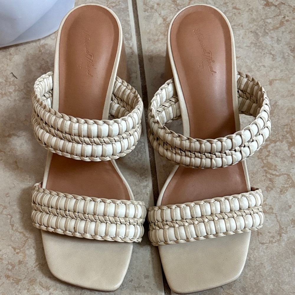 Universal Thread Cream Woven Sandals